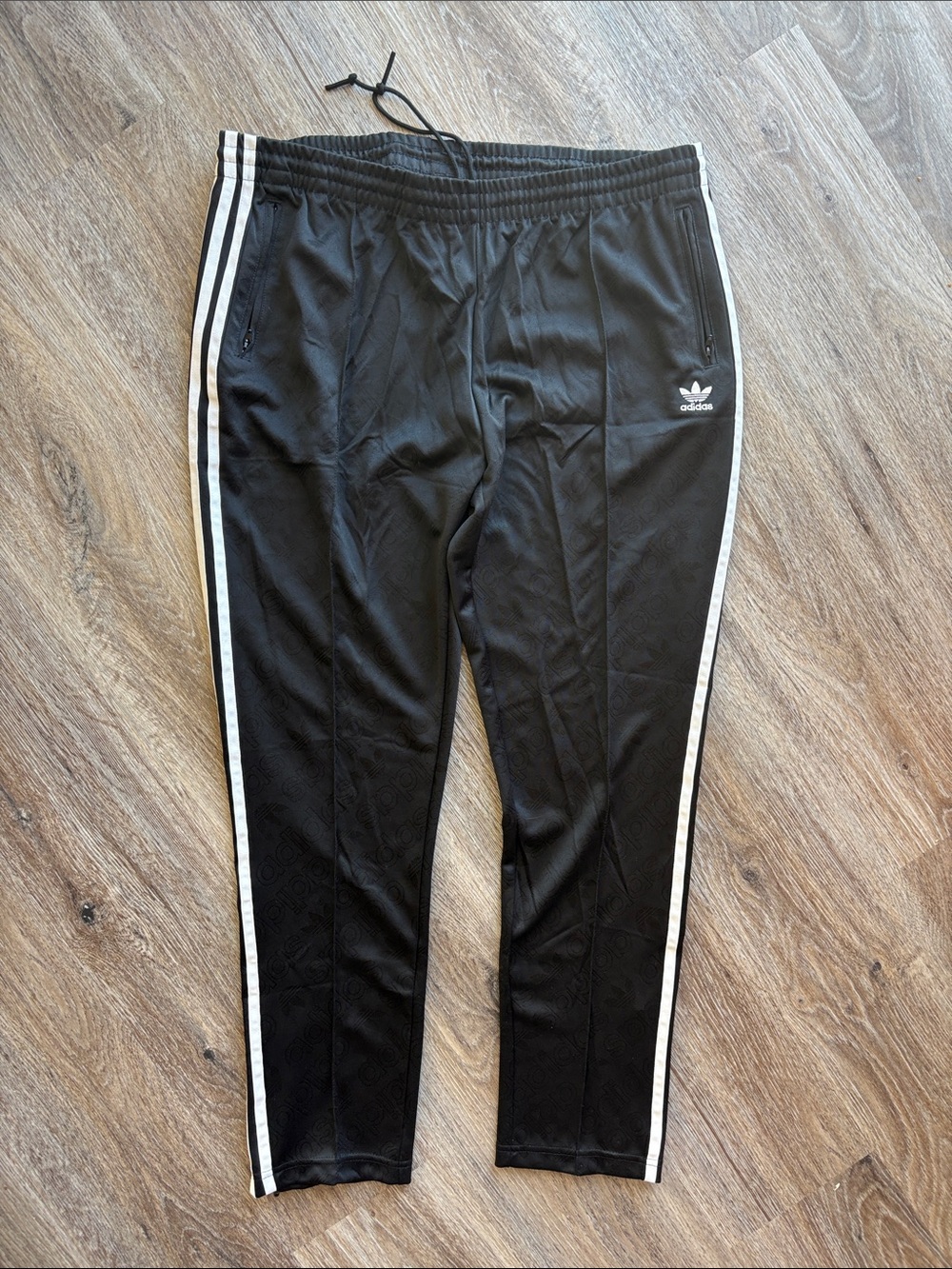 ADIDAS Black Jogger Pants with White Side Stripes XL Women’s all over print logo